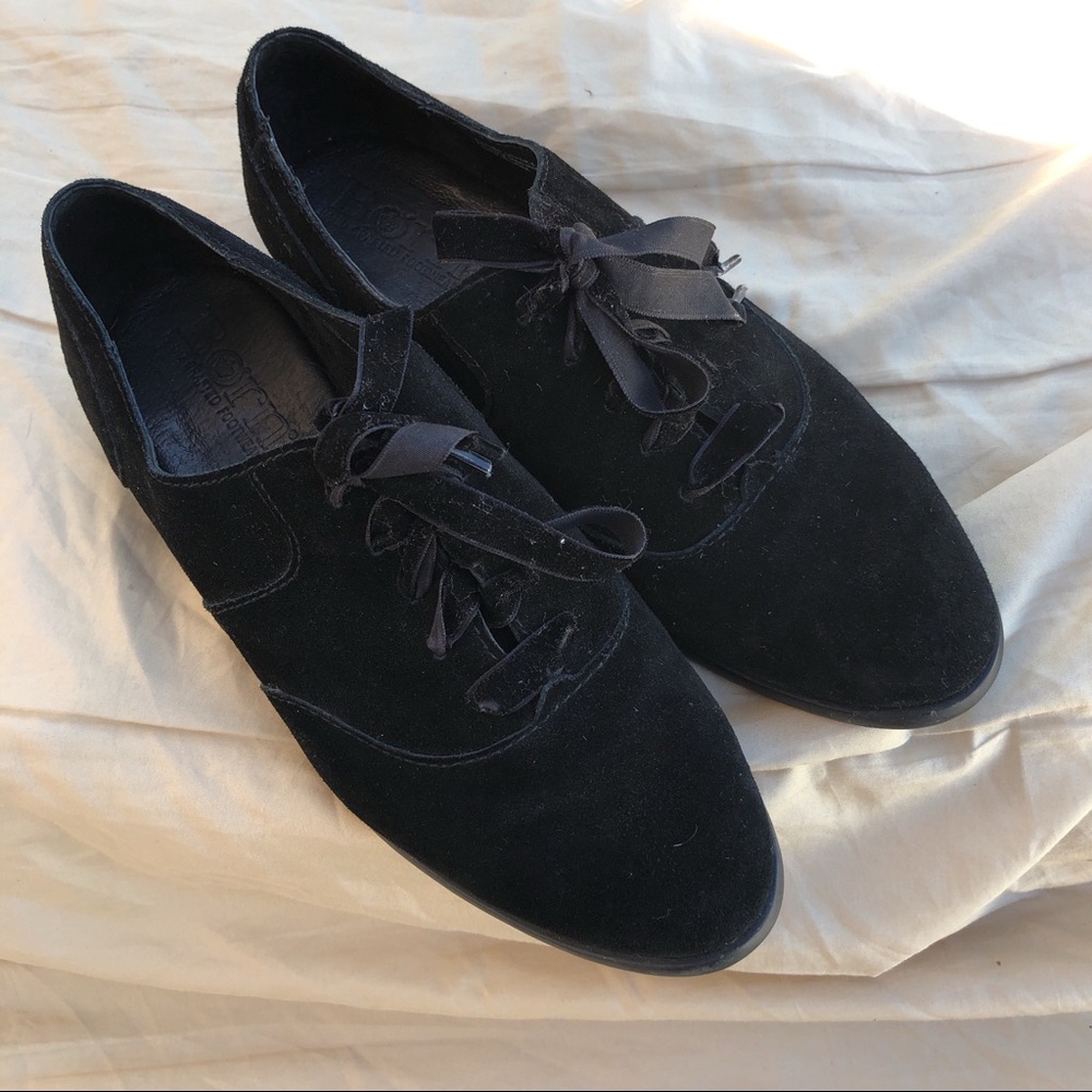 Born: black leather laced up Oxford shoes sz 8 1/2